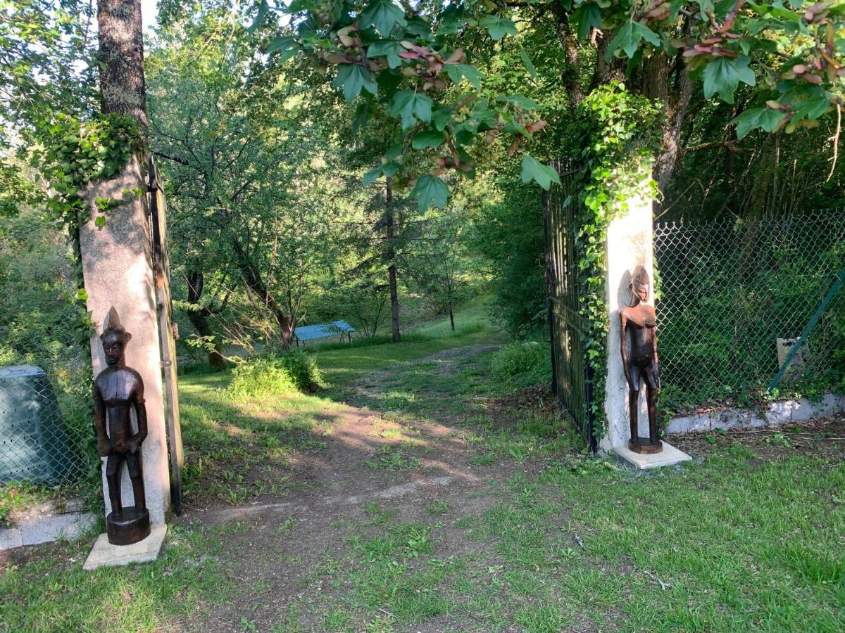 Chambre D'Hotes Naturiste Le Jardin Des Hirondelles Blanzaguet-Saint-Cybard ภายนอก รูปภาพ