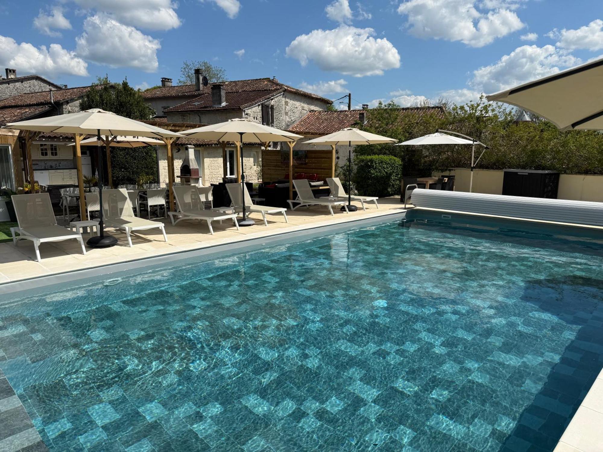 Chambre D'Hotes Naturiste Le Jardin Des Hirondelles Blanzaguet-Saint-Cybard ภายนอก รูปภาพ