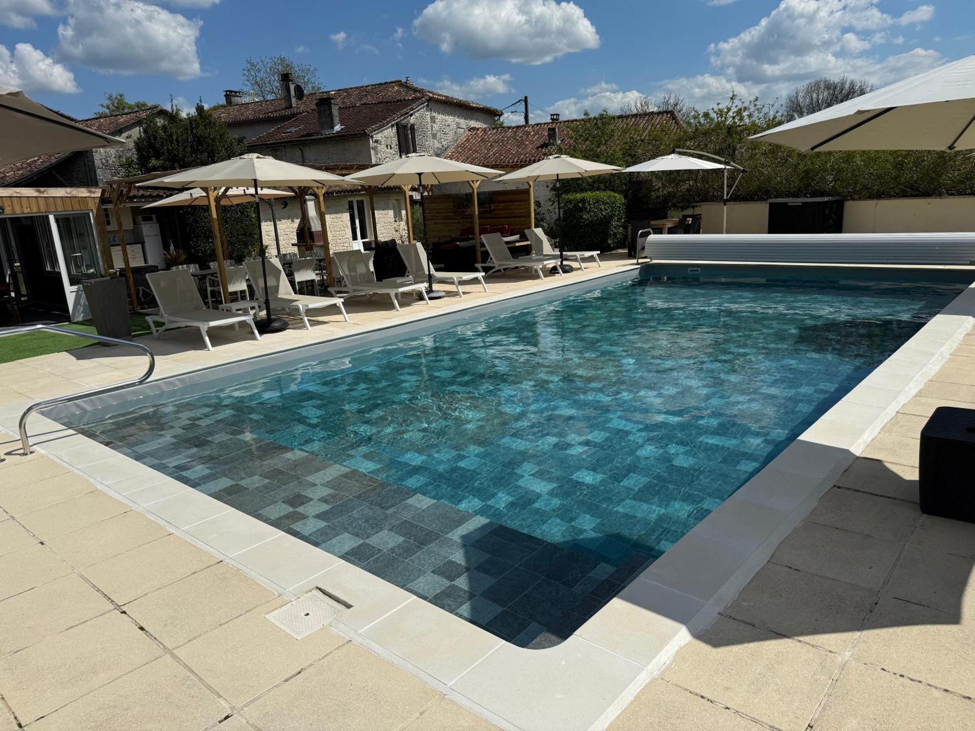 Chambre D'Hotes Naturiste Le Jardin Des Hirondelles Blanzaguet-Saint-Cybard ภายนอก รูปภาพ